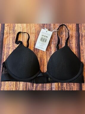 Pepper Lift Up Bra Black Size 34A Underwire Black New with Tag